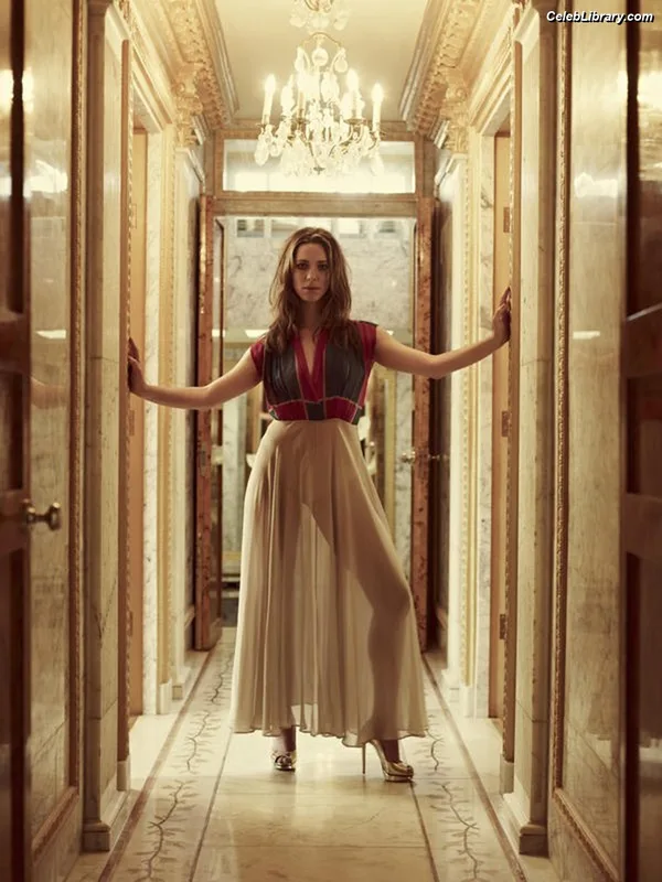 Rebecca Hall photo 20 of 242