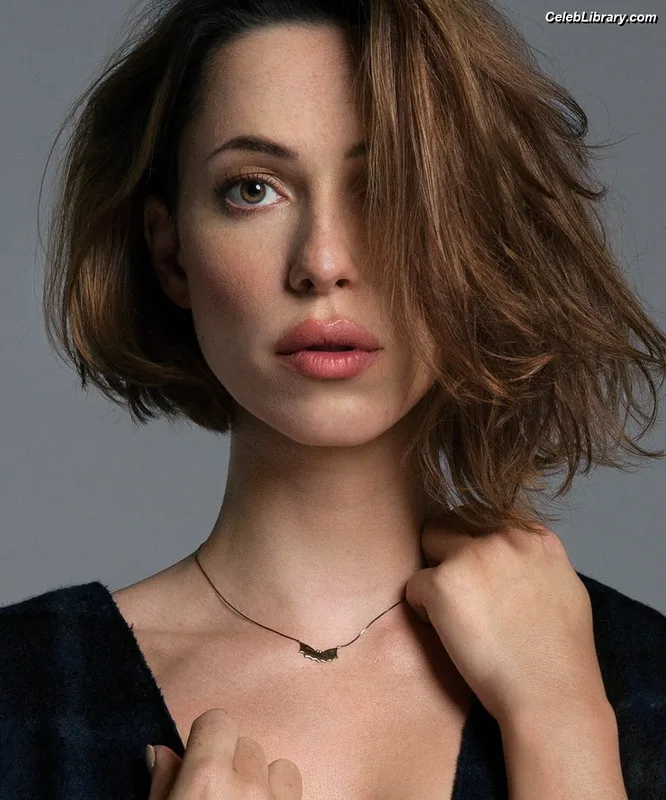Rebecca Hall photo 17 of 242