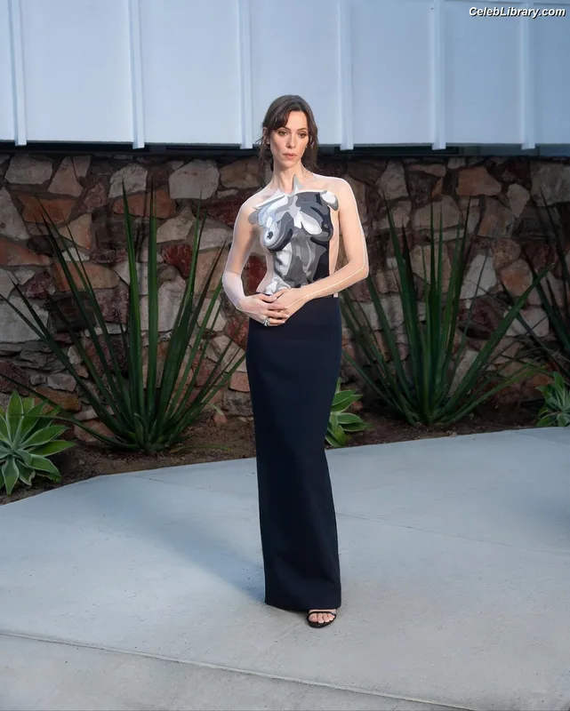 Rebecca Hall photo 3 of 242