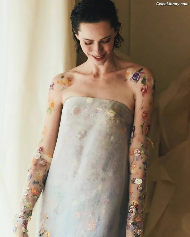 Rebecca Hall photo 23 of 242