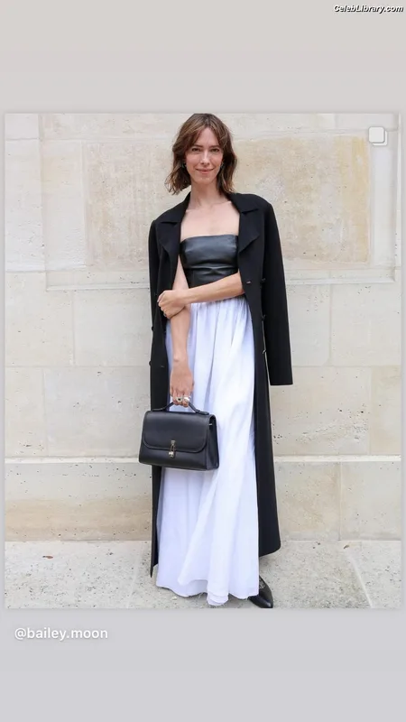 Rebecca Hall photo 7 of 242