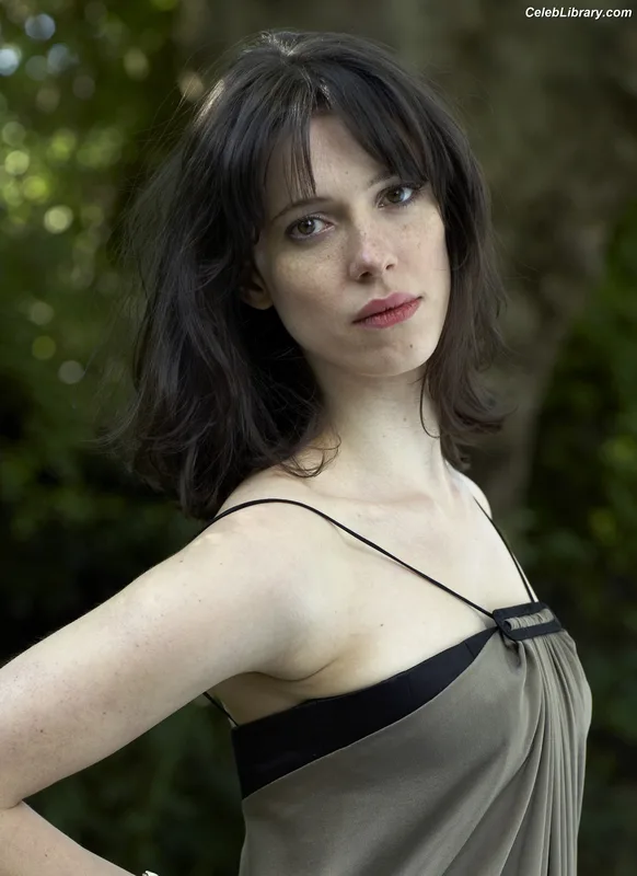 Rebecca Hall photo 22 of 242