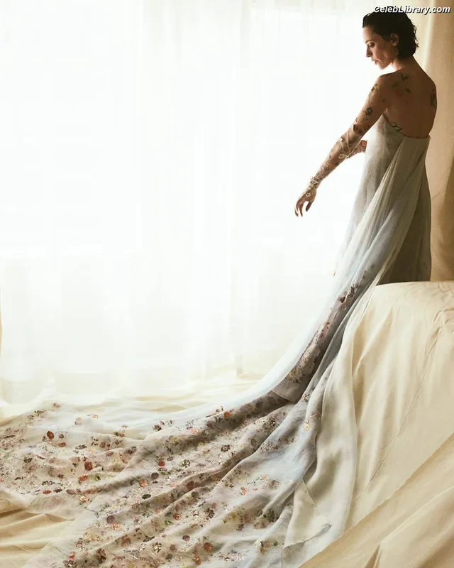 Rebecca Hall photo 6 of 242