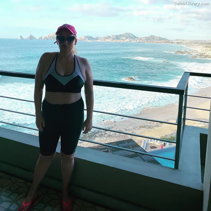 Rebel Wilson photo 7 of 123