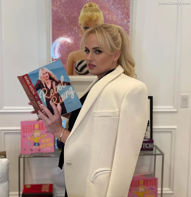 Rebel Wilson photo 8 of 123