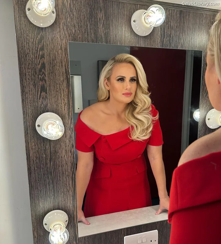 Rebel Wilson photo 11 of 123