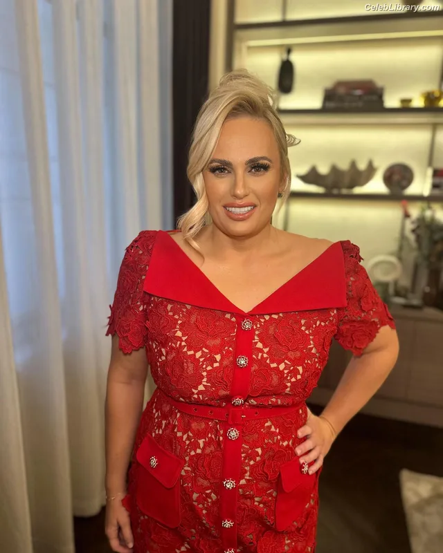 Rebel Wilson photo 13 of 123