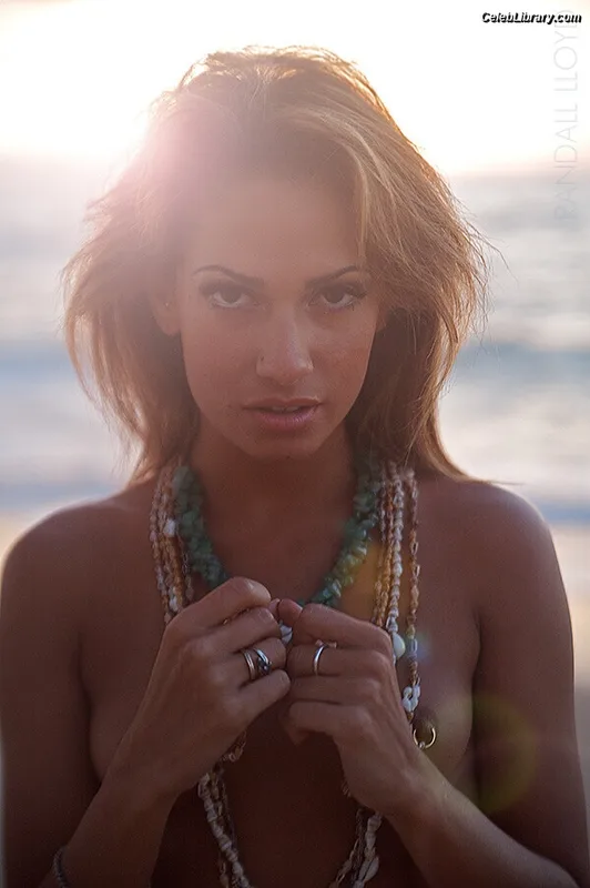 Reby Sky photo 14 of 63