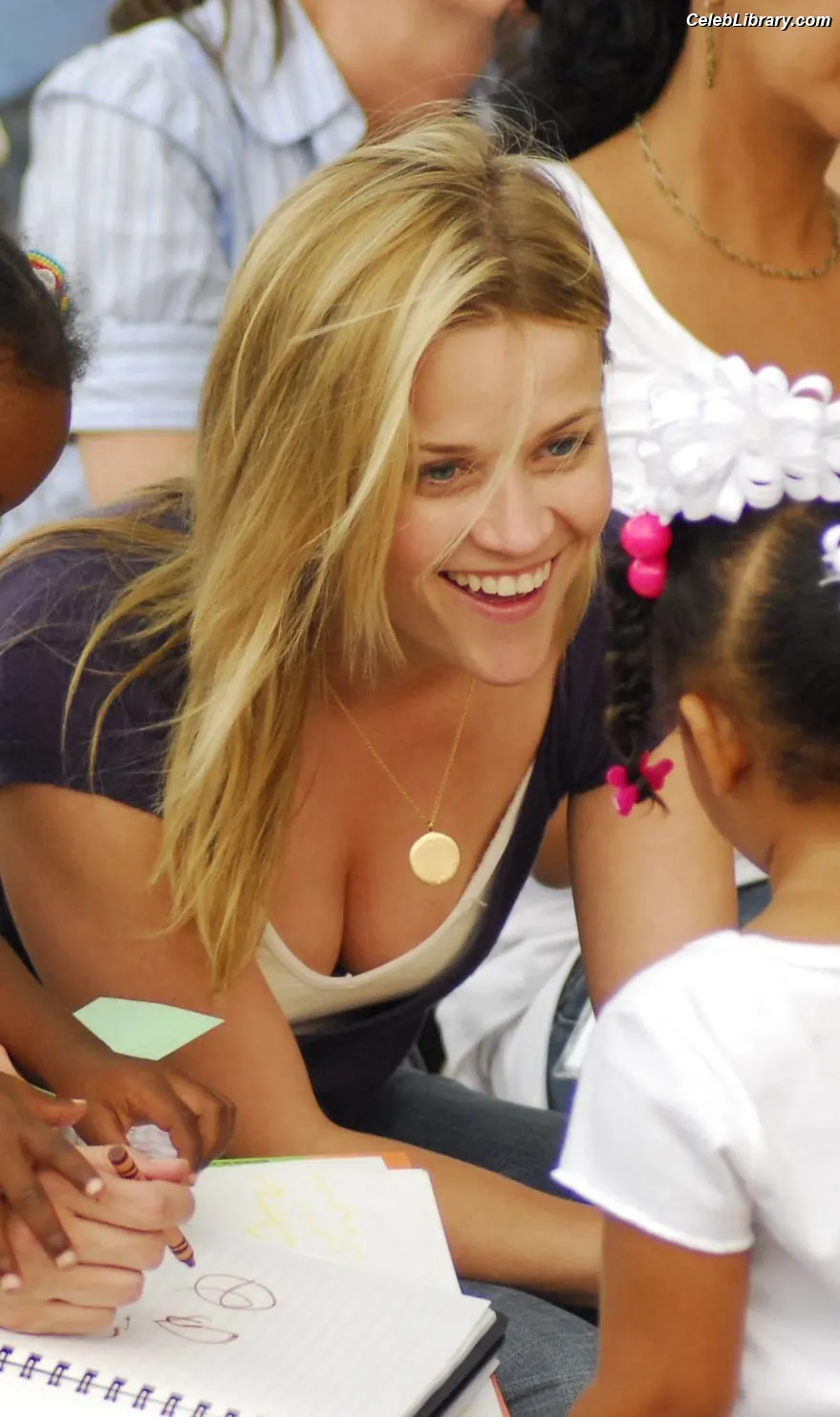 Reese Witherspoon photo 10 of 157