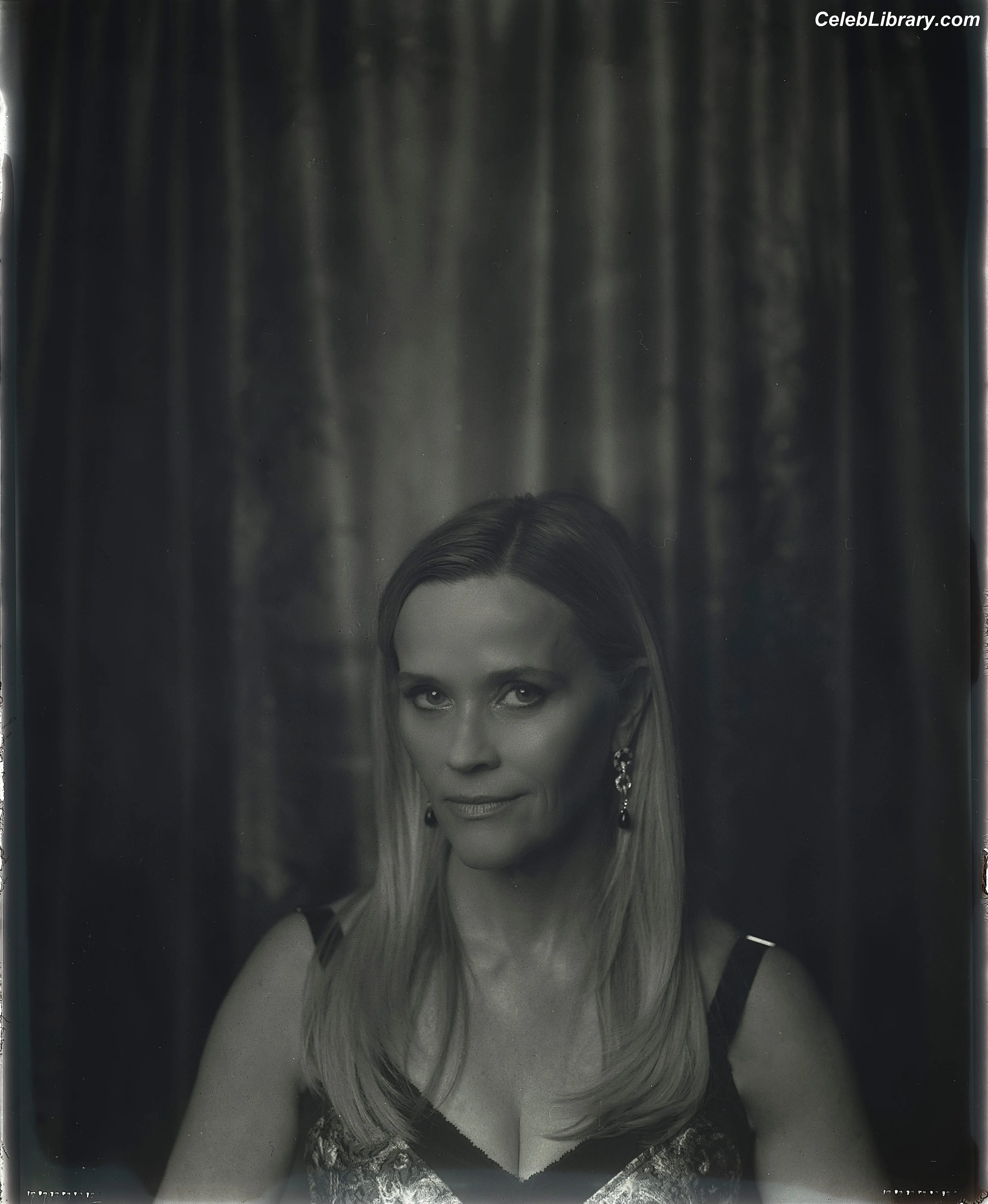 Reese Witherspoon photo 15 of 157