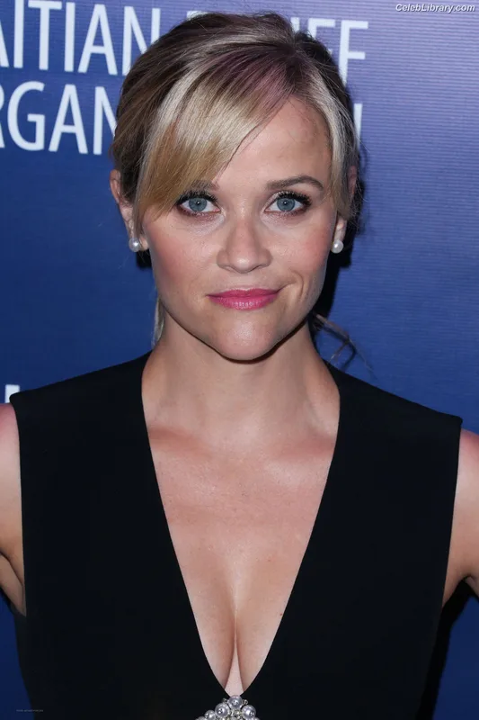 Reese Witherspoon photo 2 of 158