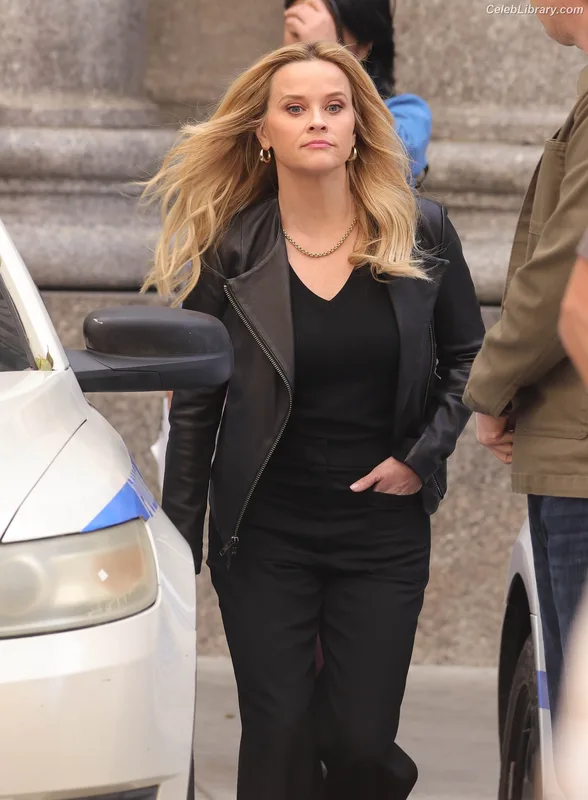 Reese Witherspoon photo 14 of 158