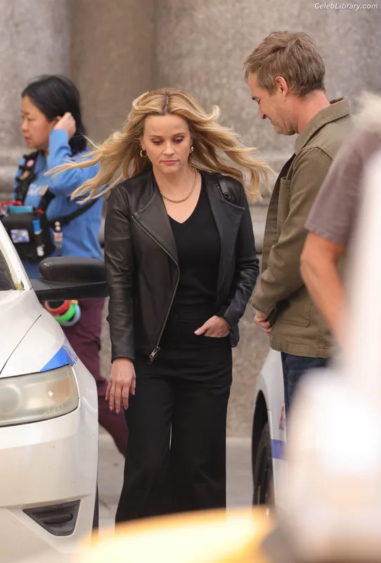 Reese Witherspoon photo 16 of 158
