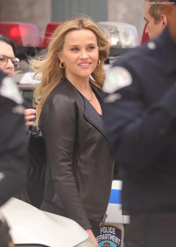 Reese Witherspoon photo 24 of 158