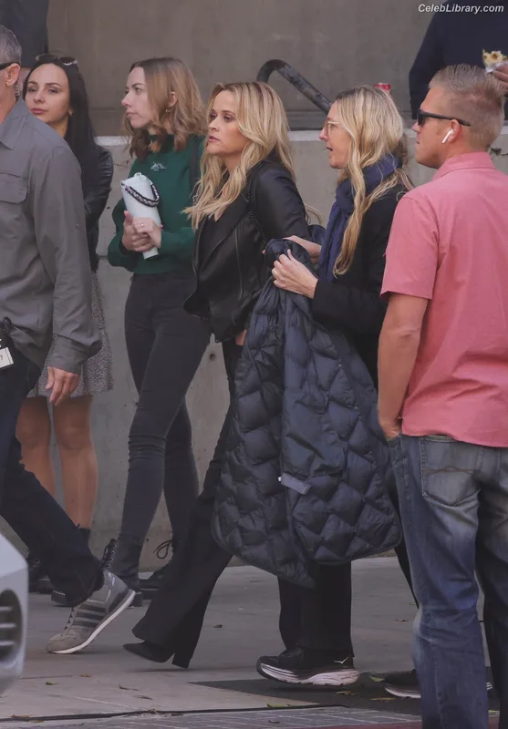 Reese Witherspoon photo 17 of 158