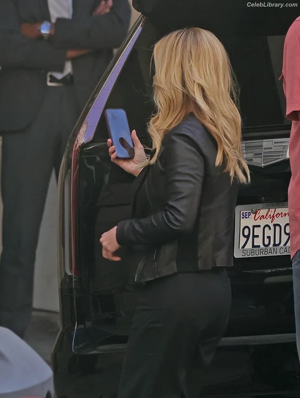 Reese Witherspoon photo 23 of 158