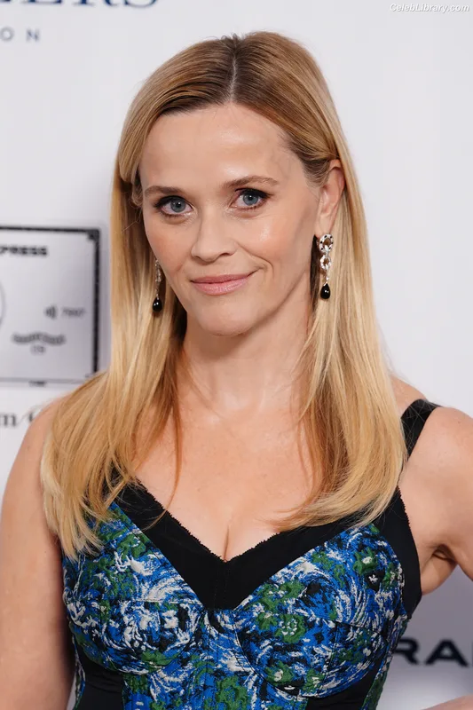 Reese Witherspoon photo 8 of 158