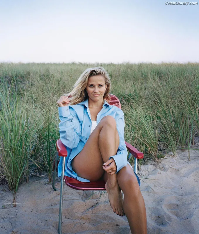 Reese Witherspoon photo 21 of 158