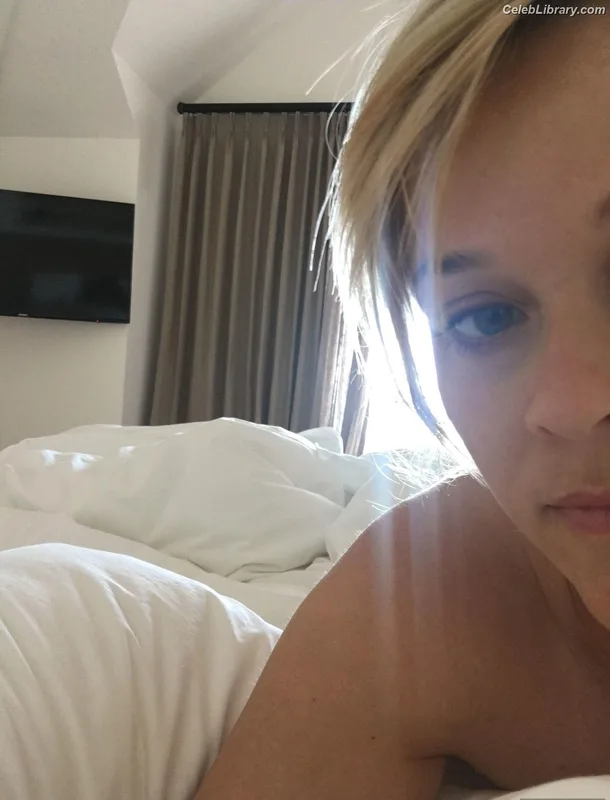 Reese Witherspoon photo 16 of 158