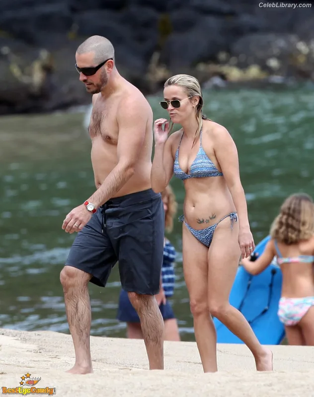 Reese Witherspoon photo 21 of 158