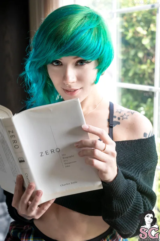 Rei Ami photo 1 of 153