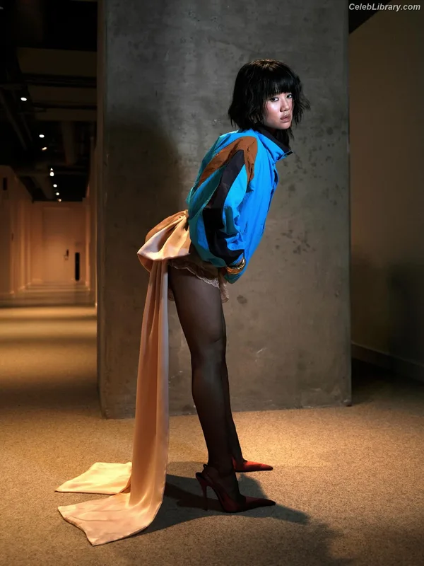 Rei Ami photo 6 of 153