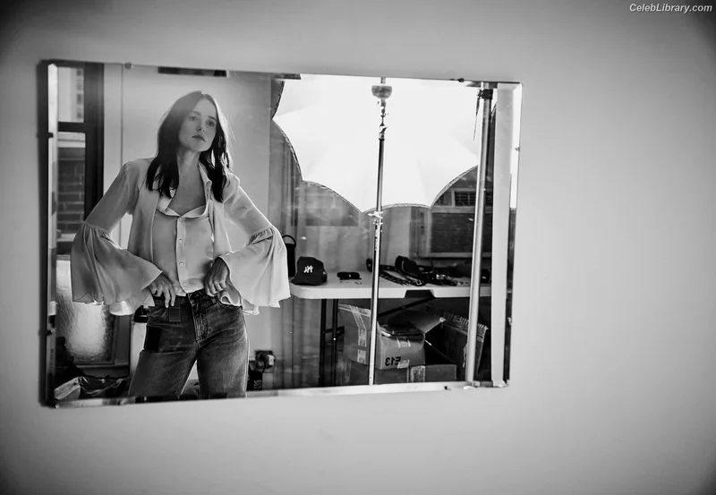 Renate Reinsve photo 17 of 375