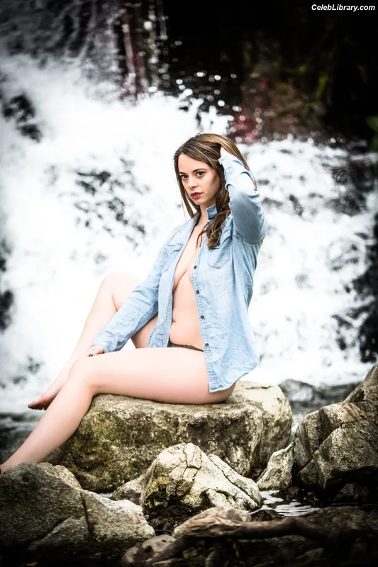 Renee Frohnert photo 8 of 11