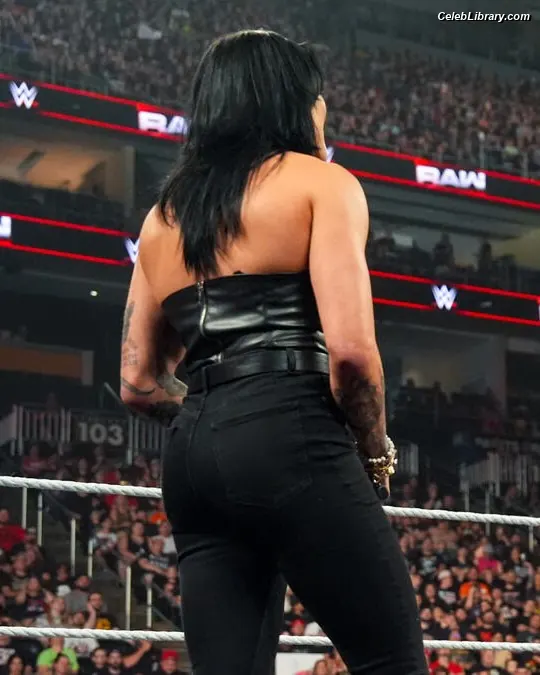 Rhea Ripley photo 7 of 913