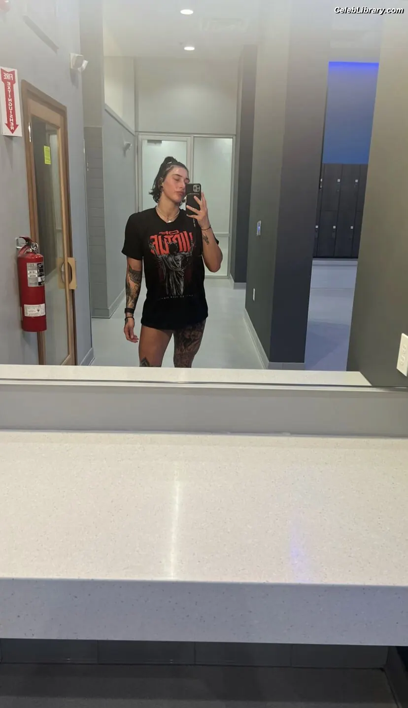 Rhea Ripley photo 24 of 913