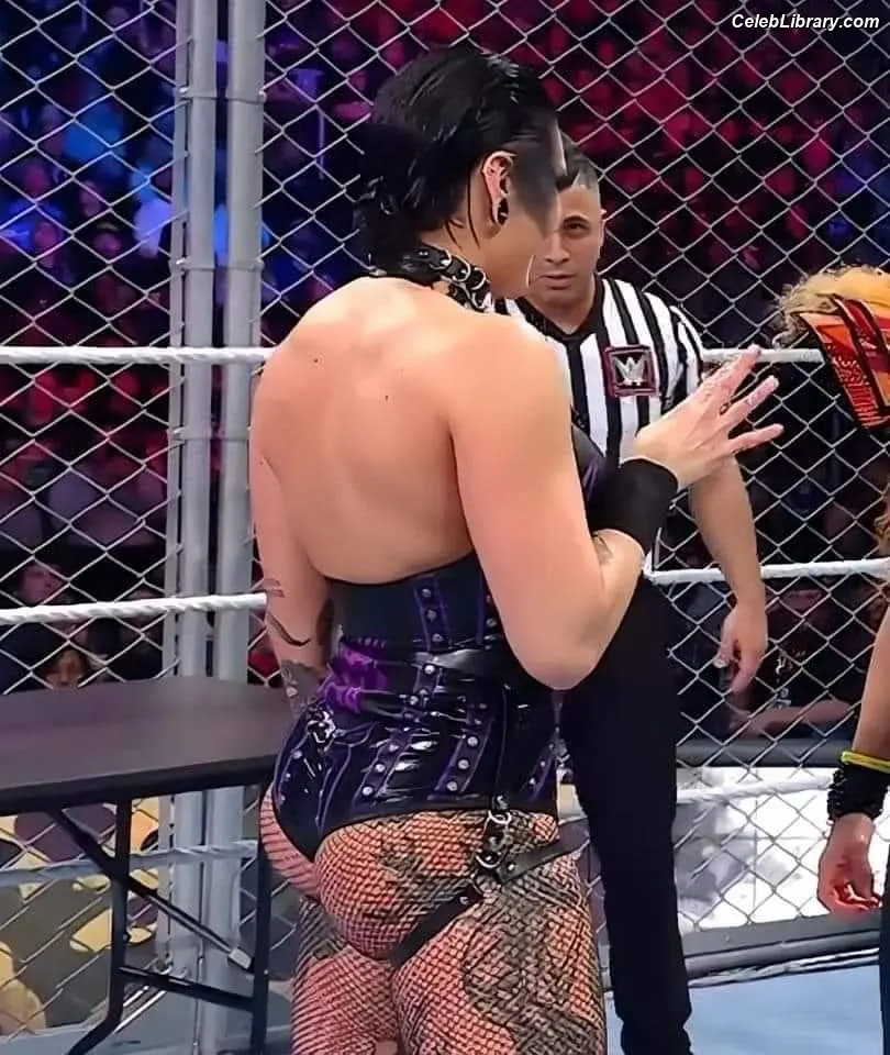 Rhea Ripley photo 3 of 913