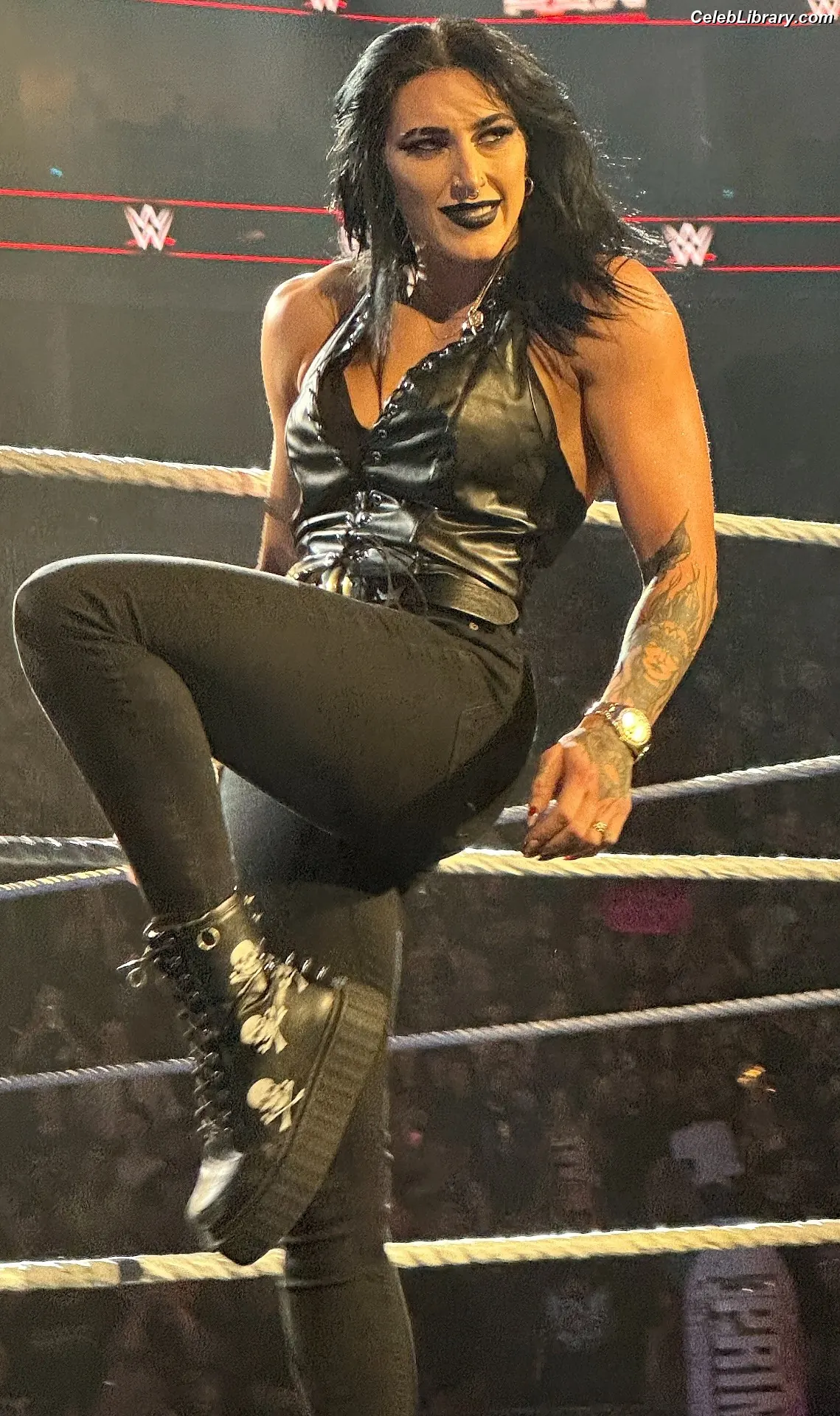Rhea Ripley photo 14 of 913