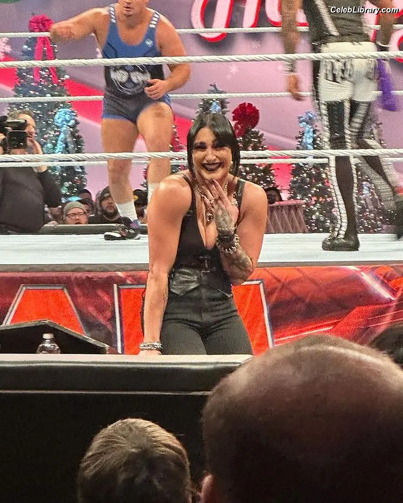 Rhea Ripley photo 10 of 913