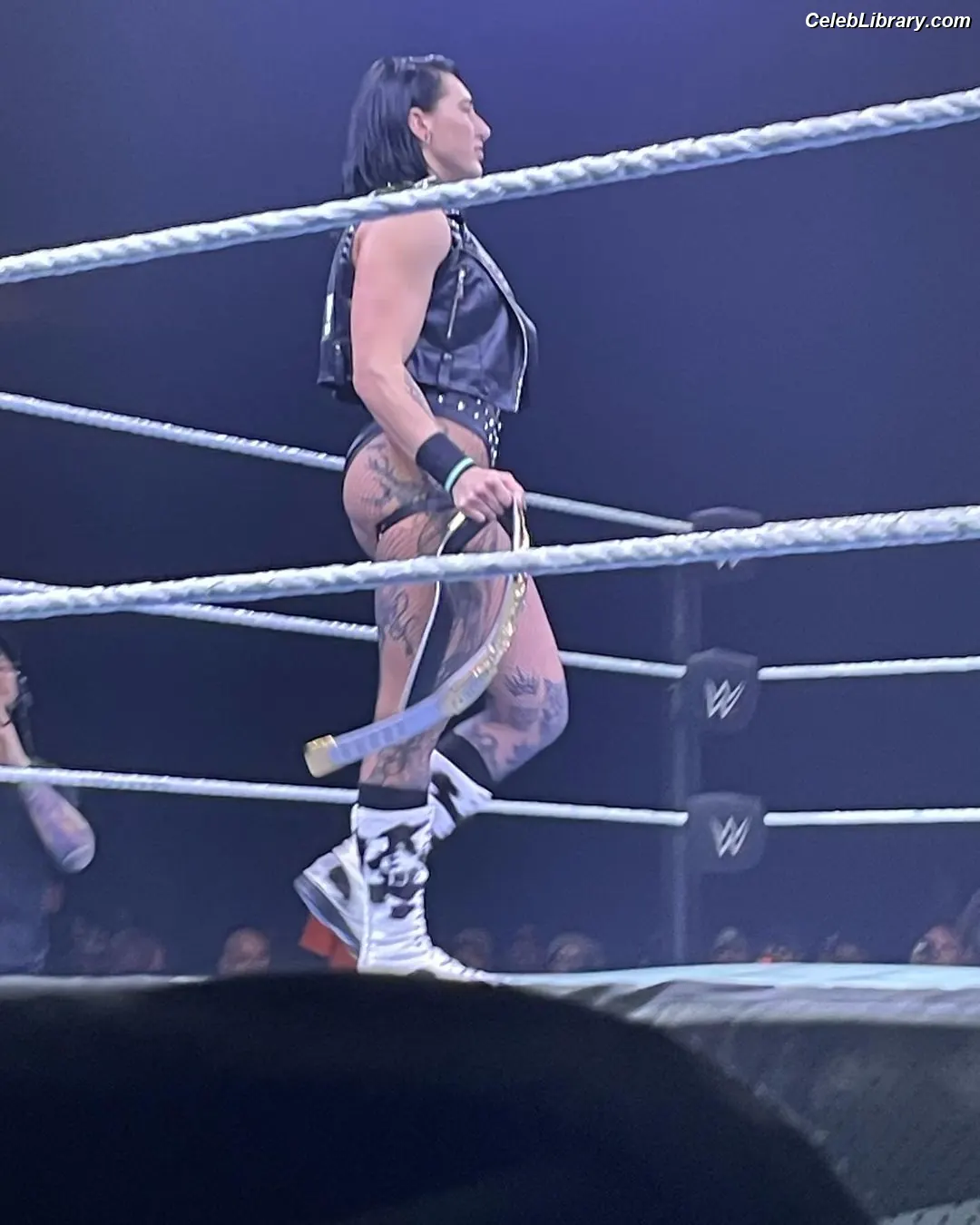 Rhea Ripley photo 2 of 913
