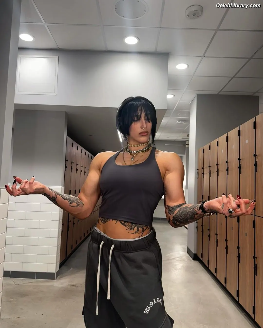 Rhea Ripley photo 3 of 913