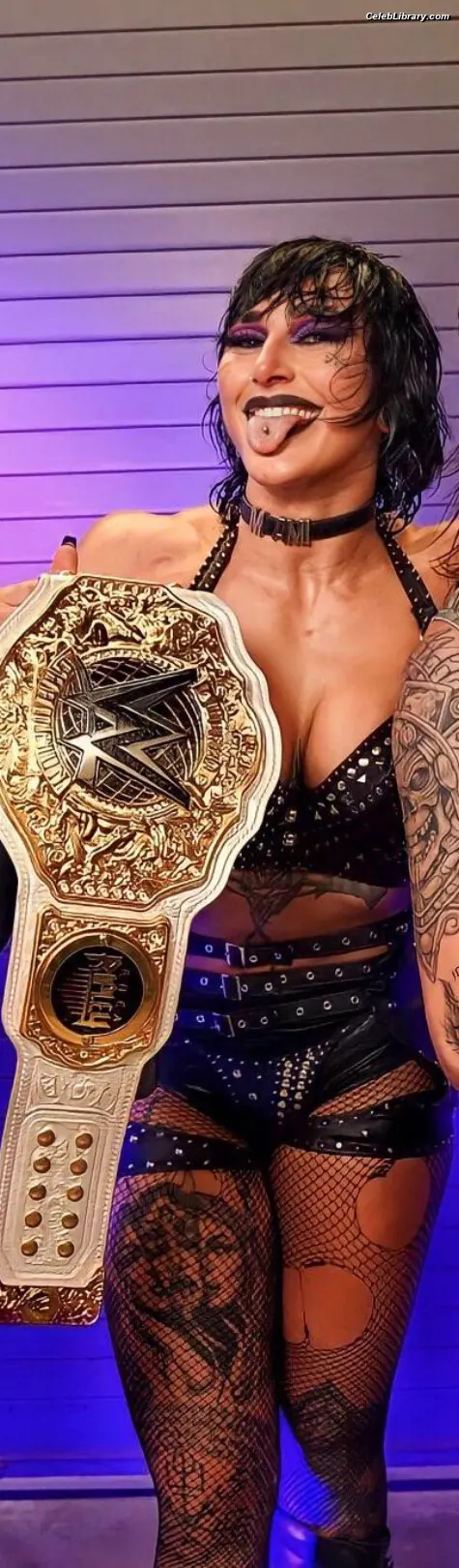 Rhea Ripley photo 7 of 913