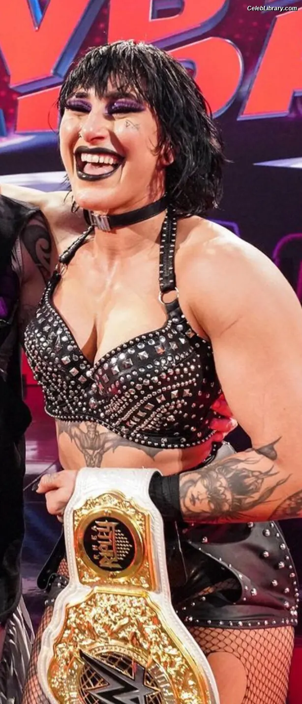 Rhea Ripley photo 22 of 913