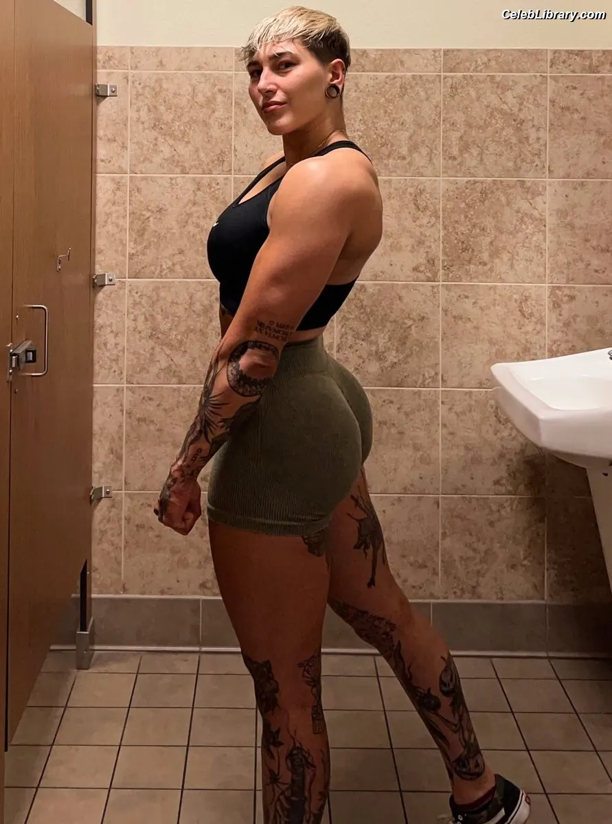 Rhea Ripley photo 6 of 913