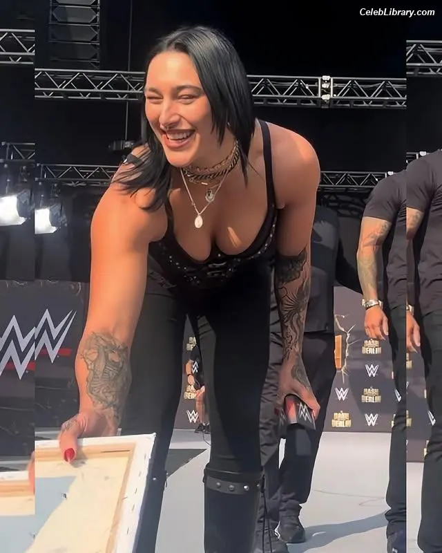Rhea Ripley photo 7 of 913