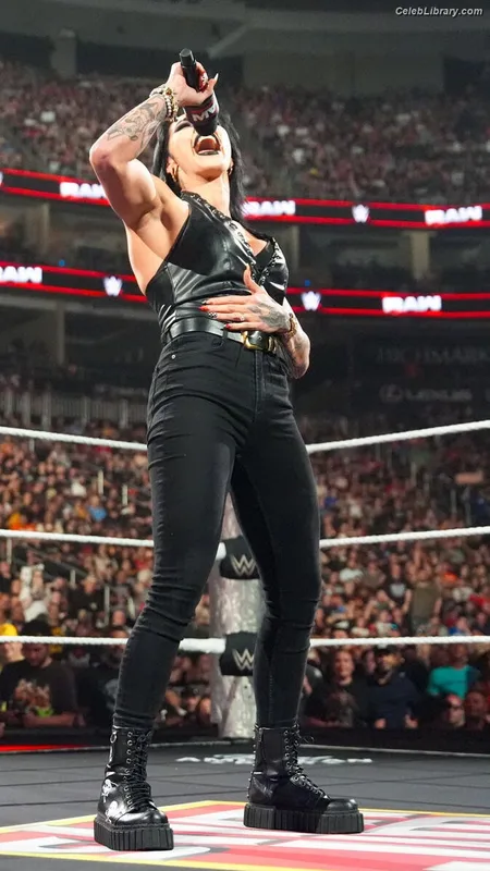 Rhea Ripley photo 4 of 908