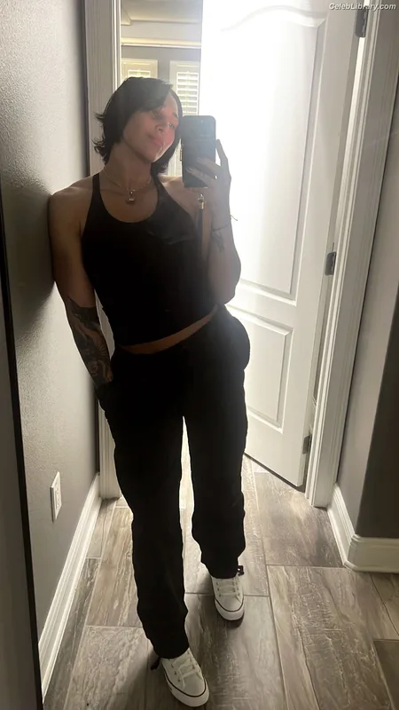 Rhea Ripley photo 17 of 908