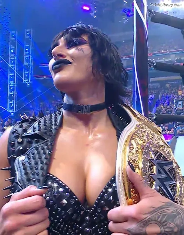 Rhea Ripley photo 10 of 908