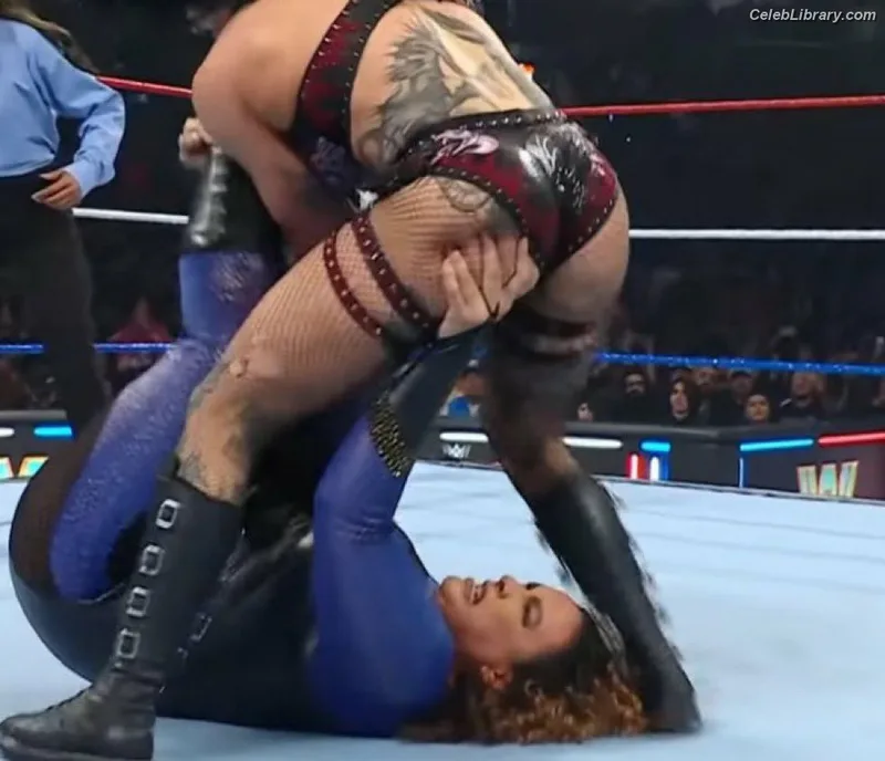 Rhea Ripley photo 15 of 908