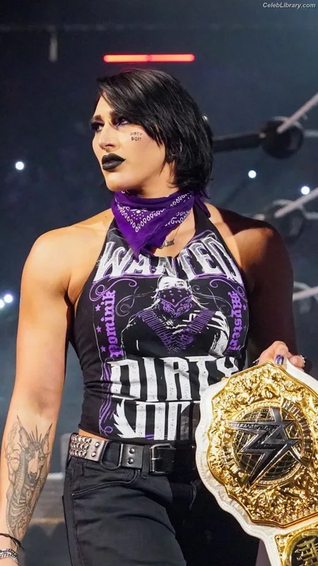 Rhea Ripley photo 3 of 908