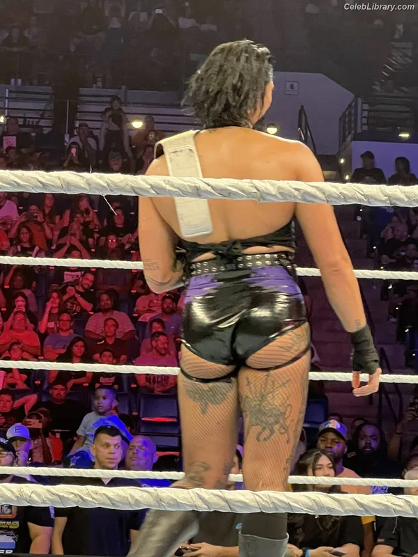 Rhea Ripley photo 19 of 908
