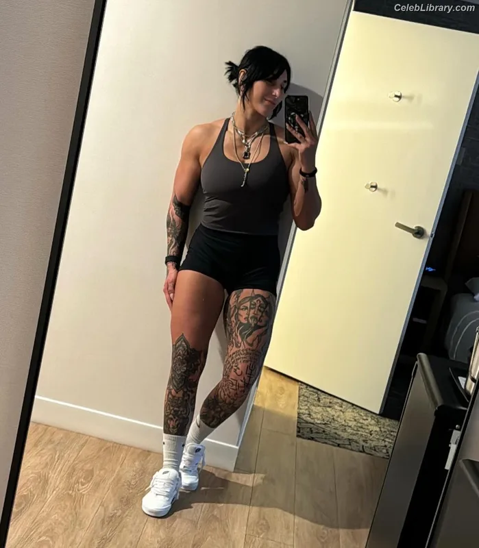Rhea Ripley photo 1 of 908
