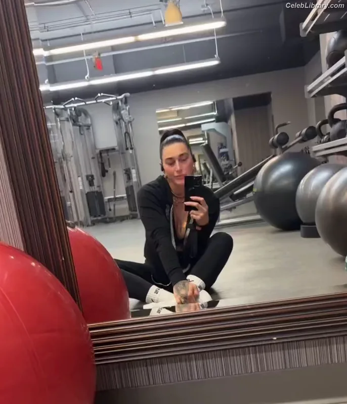 Rhea Ripley photo 10 of 908