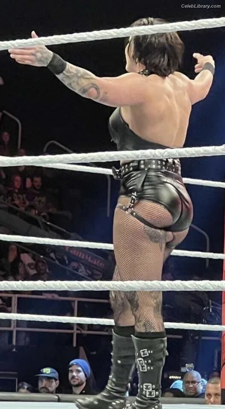 Rhea Ripley photo 15 of 908