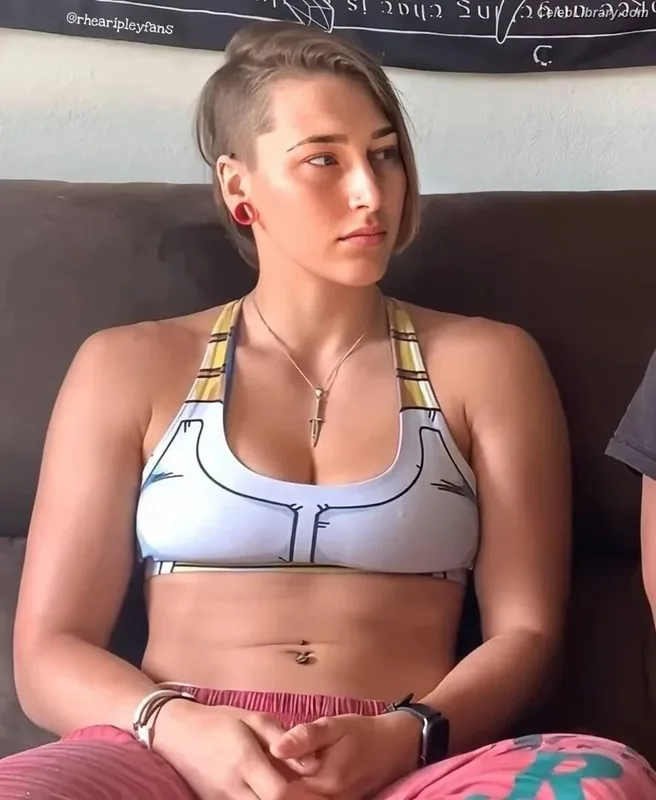 Rhea Ripley photo 6 of 908