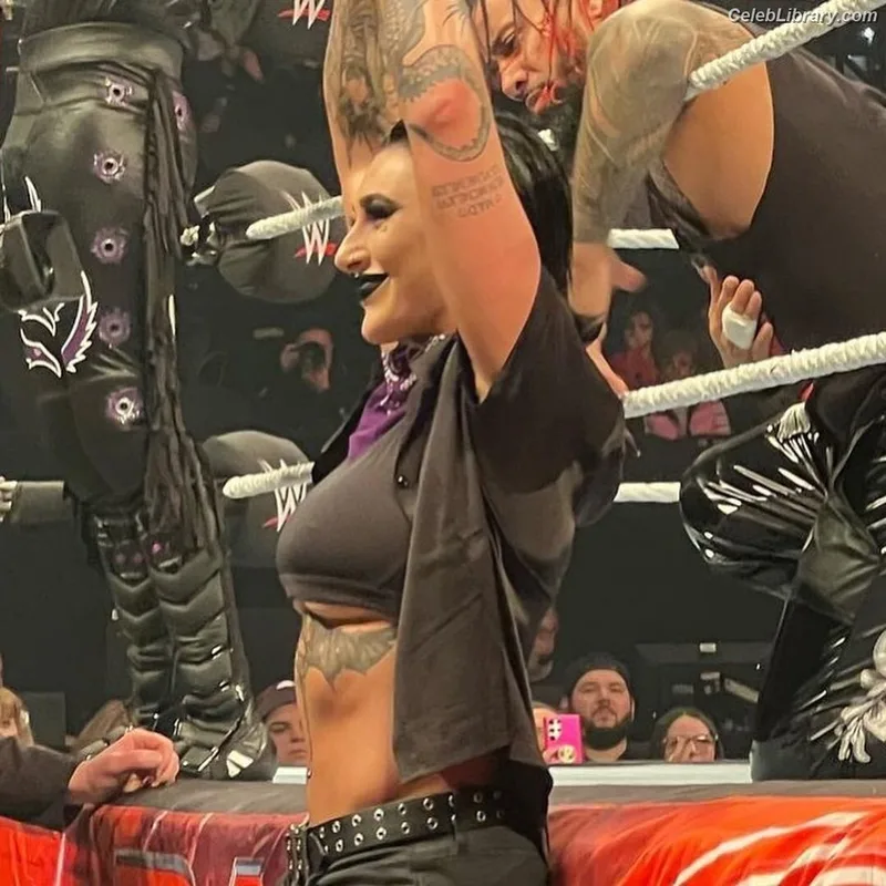 Rhea Ripley photo 1 of 908